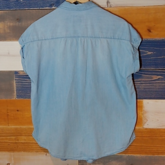 Abercrombie & Fitch chambray blue top M - Picture 6 of 7